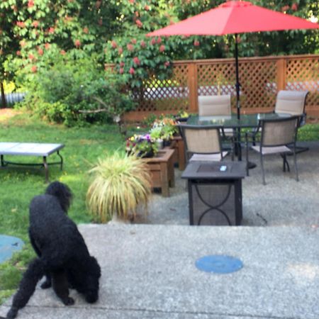 Coles Bay Vacation Retreat Villa North Saanich Exteriör bild
